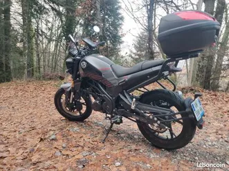 benelli leoncino 125 avec accessoires
