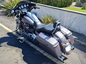 harley davidson street glide spécial