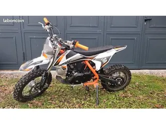 dirt bike btc motors 110 cc – modèle 2022 – très bon état