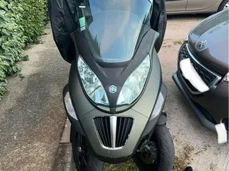 scooter 125 cc 3 roues piaggo mp3