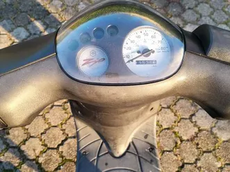scooter piaggio zip 4t