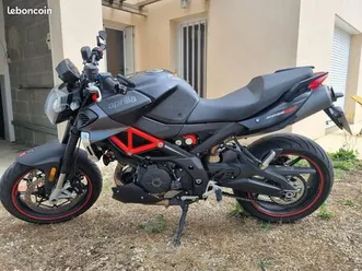 aprilia shiver 900 black/red