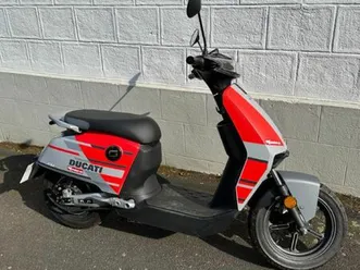 scooter électrique super soco cux 11 ducati