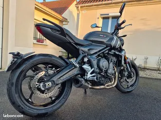 triumph trident 660