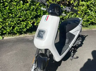 scooter électrique lvneng s4
