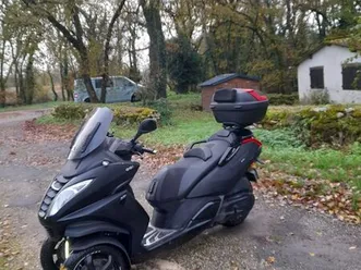 scouteur peugeot 400i