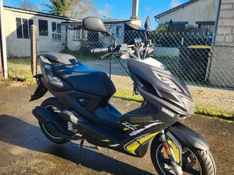 yamaha aerox naked / mbk nitro naked