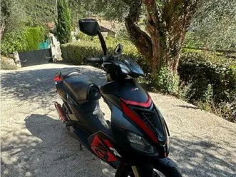 aprilia sr 50
