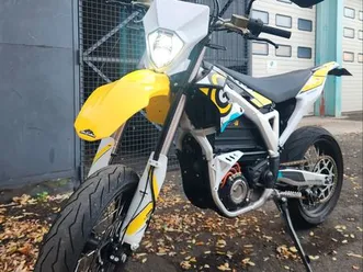 surron storm bee homologuée super motard et enduro