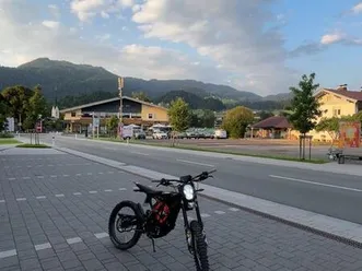 surron light bee – 1600 km – top zustand