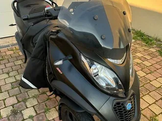 scooter piaggo mp3 350