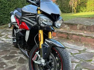 triumph speed triple r parfait état