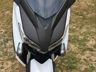 superbe 400 xmax yamaha abs permis a2