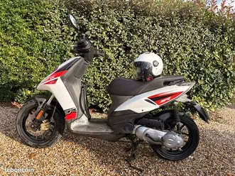 scooter aprilia