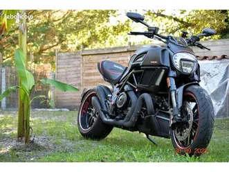 ducati diavel carbon