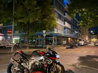 rsv4 factory aprilia