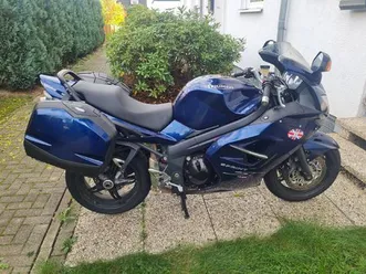 triumph sprint st 1050