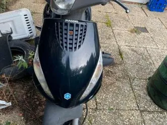 piaggio zip 2000 - lang stilgestaan, start niet meer — scooters | piaggio — marktplaats