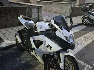 suzuki gsx-r 750 exclusive bianco