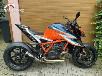 ktm 1290 super duke r