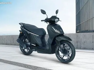 peugeot tweet 125 2025 +top case série