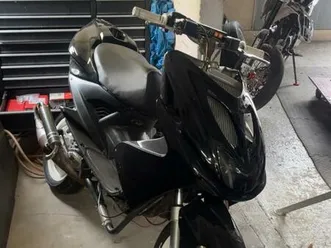 ② yamaha aerox a-klasse raket