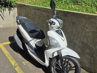 a vendre: scooter 125 sym symphony st
