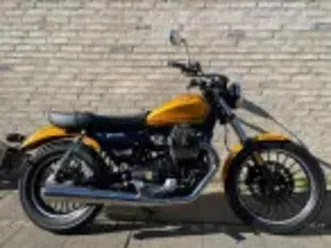 moto guzzi v9 roamer