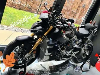 sv4 met +5000 euro accessoires, perfect