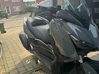 ② xmax 125 cc techmax 2023 7000 km