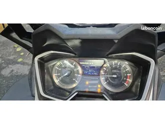 a vendre honda forza 350cm3