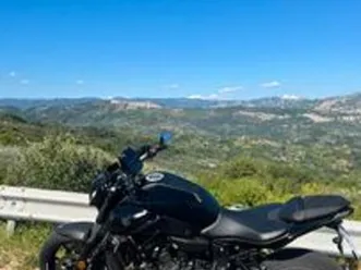 moto yamaha mt-07 2021