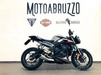 triumph street triple 765 riple rs