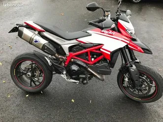 ducati hypermotard 821 sp année 2015