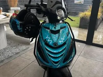 custom piaggo zip 4t 50cc + custom boxer helm — scooters | piaggio — marktplaats