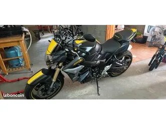 moto suzuki 750 gsr boss