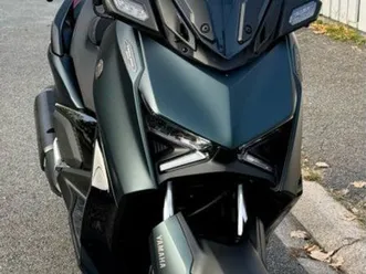 yamaha xmax 300 tech max 2024 – finition dark petrol