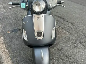 scooter vespa 125 cm3 gts