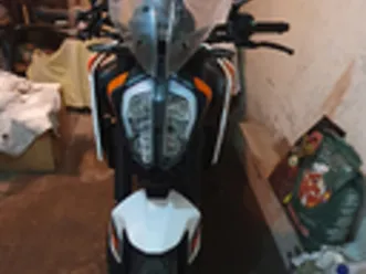 ktm duke 890r