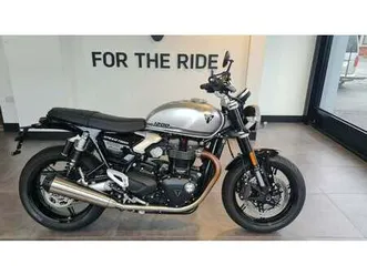 triumph speed twin 1200 for sale in romford
