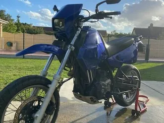 vends suzuki 650 dr