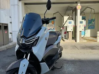 joli nmax 125 tech max 2025 casi neuf