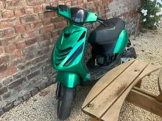 ② piaggio zip 4t 2011