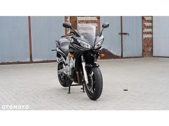 yamaha fzs
