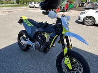 husqvarna 701 supermoto