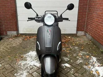 ② scooter gts toscana