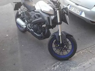 yamaha mt-125 argento