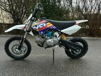 moto 125 ycf