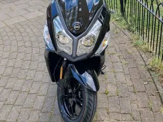 sym, jet, 2025, 49 (cc)