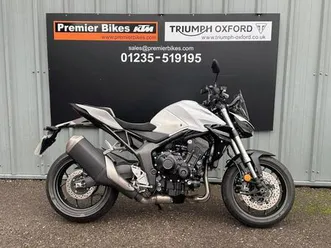 stunning one owner 2025/25 honda cb1000 hornet motorcycle